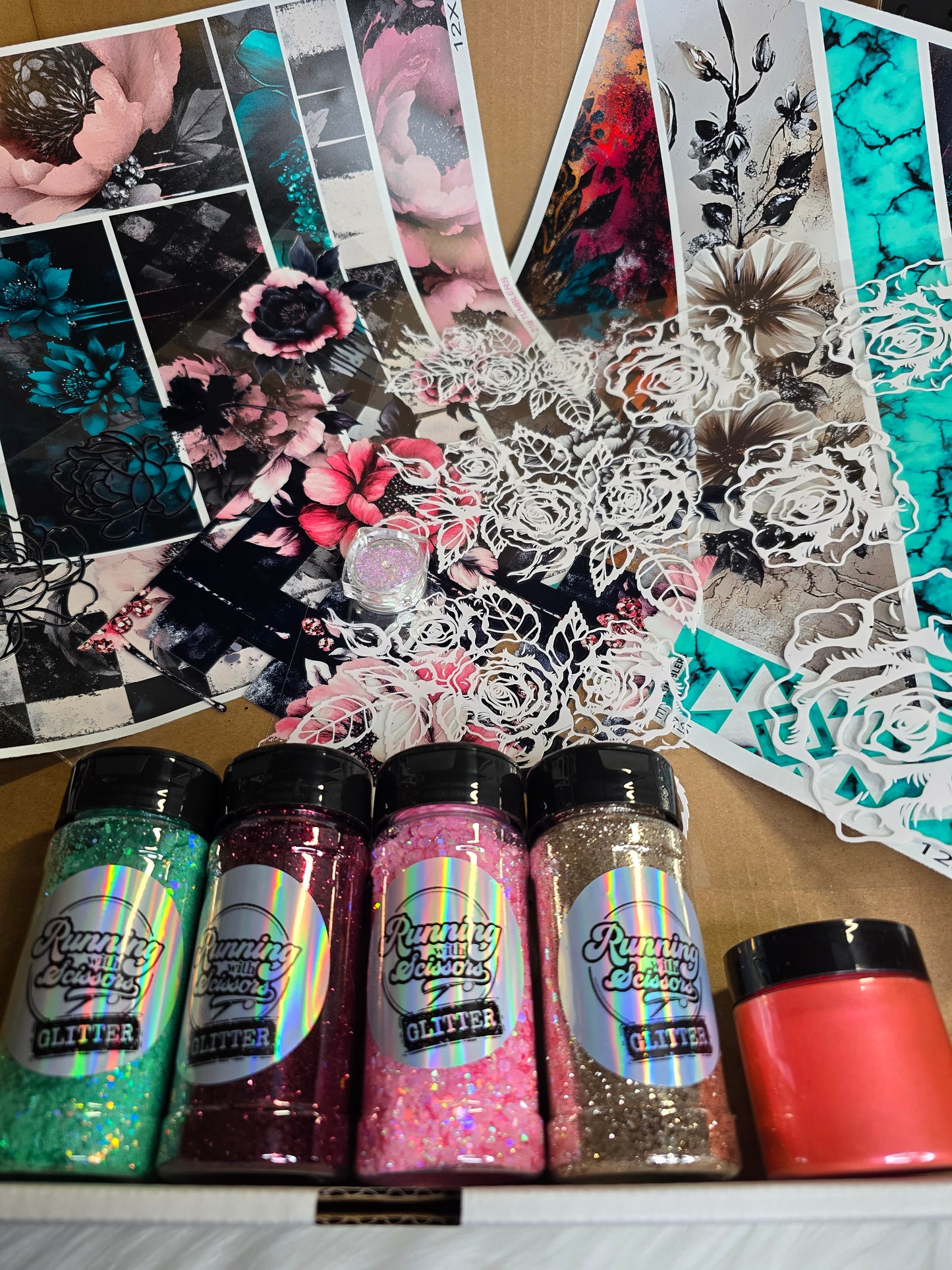 Floral Box Set Feat. 216 Tumblers
