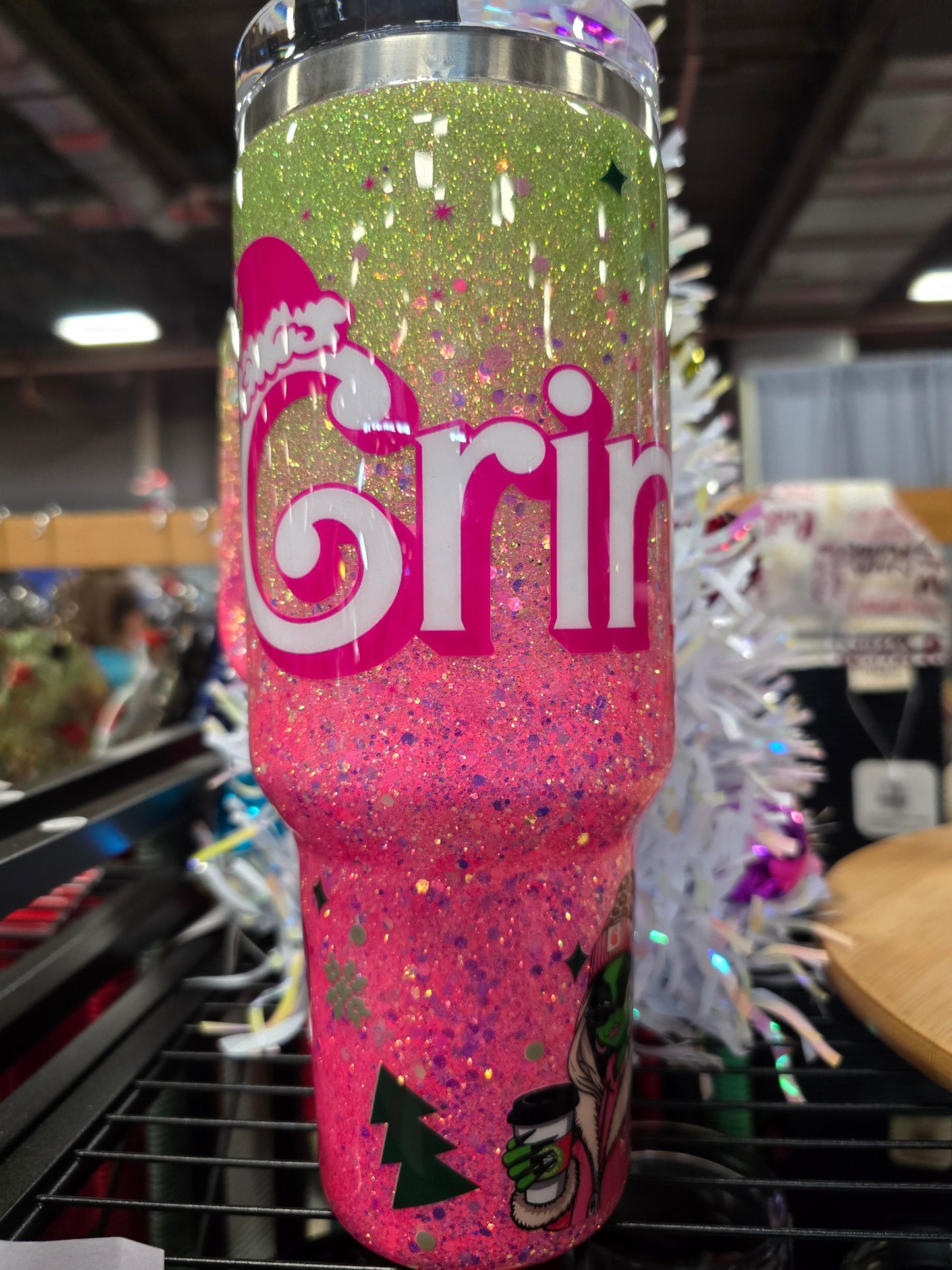 #43 40oz handle Grinch pink green ombré